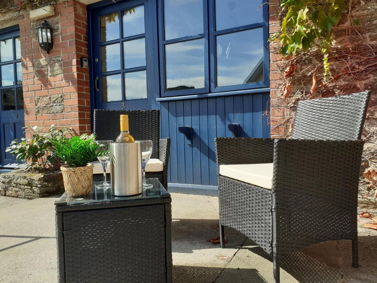 The Ivy Barn Holbeton Hotel Exterior foto